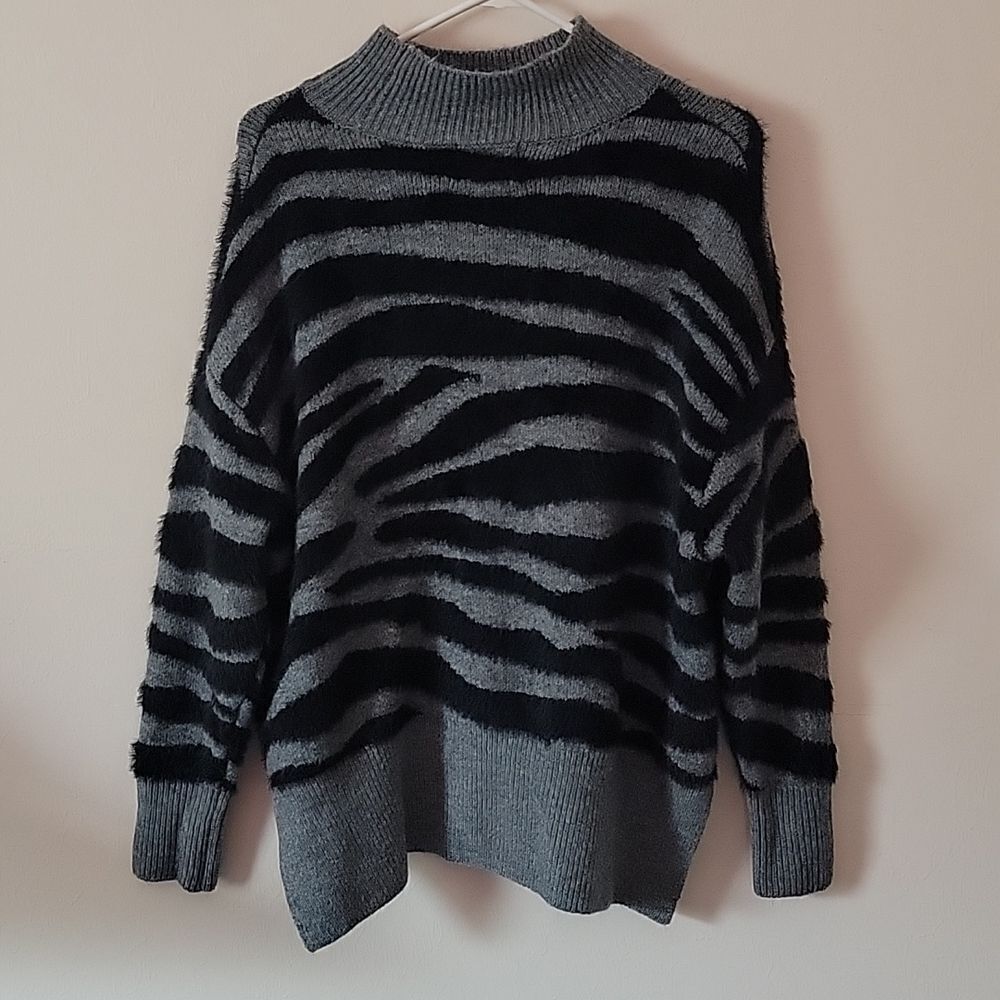 Twine & String Animal Print Sweater Size S - image 1